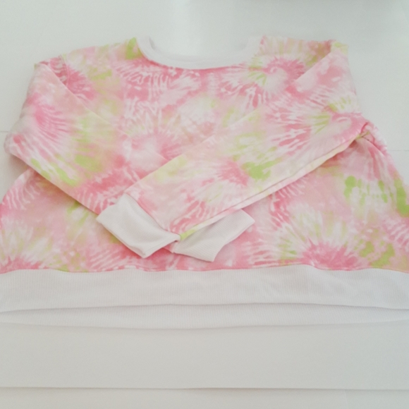 Very Pretty Tie Dye Print NWT Sweatshirt - Picture 6 of 8